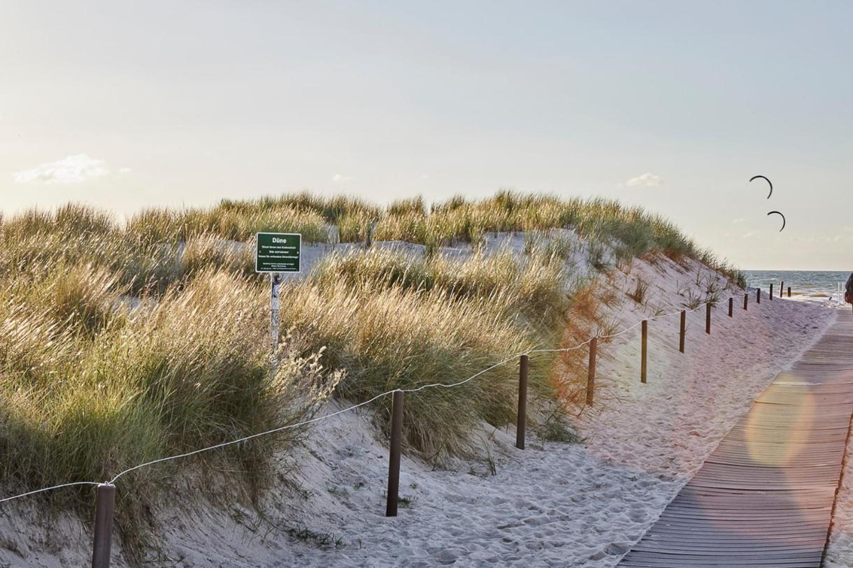 Baltic Hideaways Beach Hotel Warnemuende Росток Екстер'єр фото